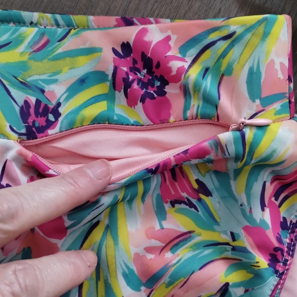 Women's Golf Floral Skort - Pink and Green - Picture 6 of 12